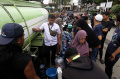 Pembagian Air Bersih di Medan Area
