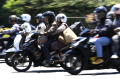 Pemudik-Motor-Masih-Ramai-Melintas-di-Kota-Bandung_20250407_181348.jpg