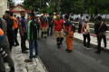 Pencarian-Orang-Tenggelam-di-Sungai-Jagir-Surabaya_20250130_181437.jpg