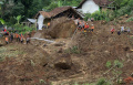 Pencarian-Warga-Tertimbun-Tanah-Longsor-di-Arjasari-Belum-Ditemu_20251208_204648.jpg