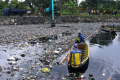Pengerukan-Sampah-dari-Oxbow-Cicukang_20250304_121603.jpg