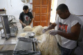 Penyaluran-Kredit-UMKM-Melambat_20250519_140725.jpg
