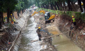 Perbaikan-Turap-Kali-Ciliwung-di-Jakarta_20250612_115753.jpg