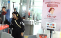 Perempuan Gratis Naik LRT Jakarta di Hari Kartini