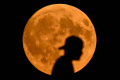 Potret Cantiknya Fenomena Supermoon