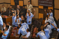 Potret-Pendukung-Debat-Kedua-Pasangan-Calon-Pilkada-2024_20241109_134222.jpg