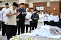 Presiden-Prabowo-Melayat-Eddie-Nalapraya_20250513_211246.jpg