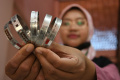 Produksi-Gelang-untuk-Identitas-Jamaah-Calon-Haji_20250505_165836.jpg