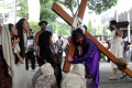 Prosesi-Jalan-Salib-di-Gereja-Santo-Matius-Penginjil_20250418_103639.jpg