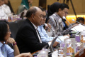 Raker-Komisi-IX-DPR-Bahas-Permasalahan-MBG_20251001_124613.jpg