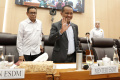 Raker-Menteri-ESDM-dengan-Komisi-XII-DPR_20251111_142931.jpg