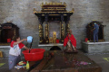 Ritual Cuci Patung Dewa-Dewi Jelang Imlek 