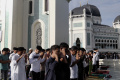 Salat-Iduladha-di-Masjid-Raya-Medan_20250607_080021.jpg
