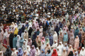 Salat-Tarawih-di-Masjid-Istiqlal_20250301_042153.jpg