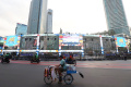 Suasana-Terkini-Bundaran-HI-Jelang-Malam-Pergantian-Tahun_20241231_190941.jpg