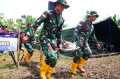 TNI-dan-ADF-Laksanakan-Simulasi-Evakuasi-Warga-Terdampak-Bencana_20251028_074124.jpg