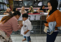 Toko Seragam Sekolah Siap Sambut Pembeli