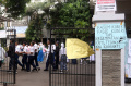 Warga-Tutup-Akses-Jalan-ke-SMA-3-Tangsel_20250714_200516.jpg
