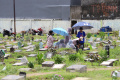Ziarah-Kubur-Hari-Raya-Idul-Fitri_20250331_213632.jpg