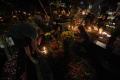 Ziarah Makam Malam Natal Warga Keturunan Portugis