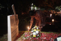 Ziarah Makam Malam Natal Warga Keturunan Portugis