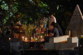 Ziarah Makam Malam Natal Warga Keturunan Portugis