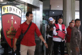 achsanul-qosasi-kenakan-rompi-merah-muda_20231103_193821.jpg