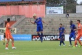 Ahmad Jufriyanto Menyundul Bola