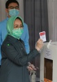 airin-rachmi-diany-gunakan-hak-pilihnya_20201210_000908.jpg