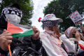 aksi-100-hari-genosida-gaza-di-bandung_20240113_201840.jpg