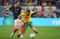Aksi Adrien Rabiot Saat Membobol Gawang Australia