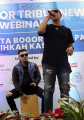 Aksi Andra Bagindas di Single Tak Ada Yang Dapat Mengganti