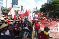 aksi-buruh-di-kawasan-patung-kuda_20220521_194420.jpg