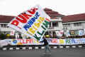 aksi-global-climate-strike-di-malang_20230916_182630.jpg