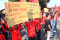 aksi-kader-pdi-perjuangan-kab-malang-tolak-rekom-dari-pkb_20240816_224009.jpg