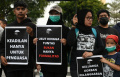 aksi-kamisan-singgung-dpr-ri-gagalkan-putusan-mk-ruu-pilkada_20240822_212210.jpg
