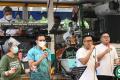 Aksi Orange pada Surabaya Pahlawan Jazz di Stasiun Pasar Turi