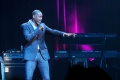 Aksi Panggung Brian Mcknight