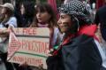 aksi-pendukung-palestine-di-ottawa-kanada_20231009_114141.jpg