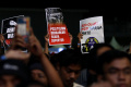 aksi-penonton-usut-tuntas-kasus-tragedi-kanjuruhan_20230108_232010.jpg