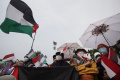 aksi-solidaritas-tenaga-kesehatan-indonesia-untuk-palestina_20231215_161602.jpg