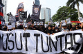 aksi-solidaritas-tragedi-kanjuruhan-saat-hbkb-di-jakarta_20221030_193632.jpg