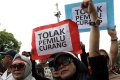 Aksi Tolak Pemilu Curang di Gedung KPU Pusat