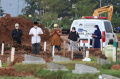 aktivitas-pemakaman-di-tpu-rorotan-meningkat_20220204_191408.jpg