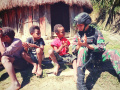 anak-anak-di-papua-bahagia-bersama-satgas-yonif-raider-142kj_20220923_211840.jpg