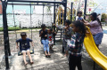 Anak-anak Pengungsi Korban Kebakaran Depo Plumpang Bermain