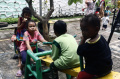 Anak-anak Pengungsi Korban Kebakaran Depo Plumpang Bermain