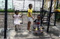 Anak-anak Pengungsi Korban Kebakaran Depo Plumpang Bermain