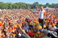 anies-baswedan-hadiri-jalan-sehat-pks-dan-relawan-di-bandung_20230805_195557.jpg