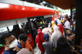 Antre Naik Bus Wisata TransJakarta